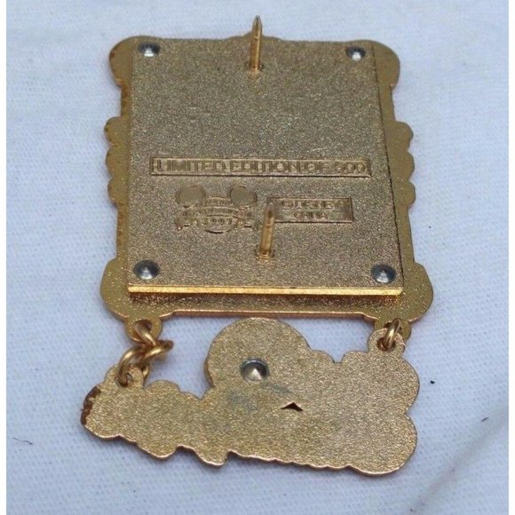 Disney Pin Pirates of the Caribbean Sri Sumbhaje - Picture 4 of 5